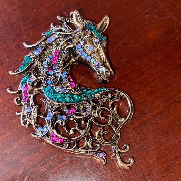 NEW Colorful Rhinestoned Filigree Horse Broach - Picture 1 of 5